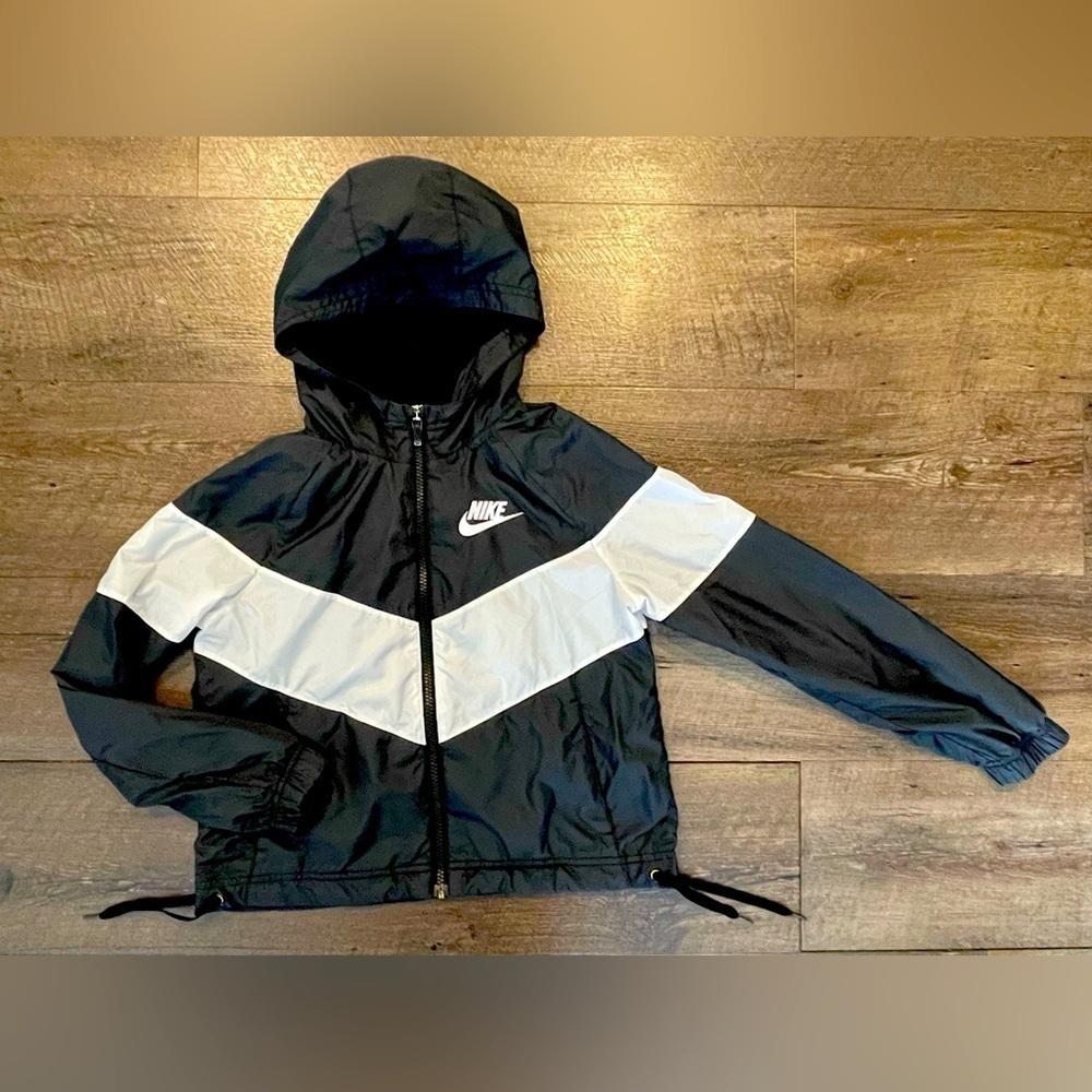 Nike Youth Black and White WindBreaker Cropped Hooded Jacket Size Large